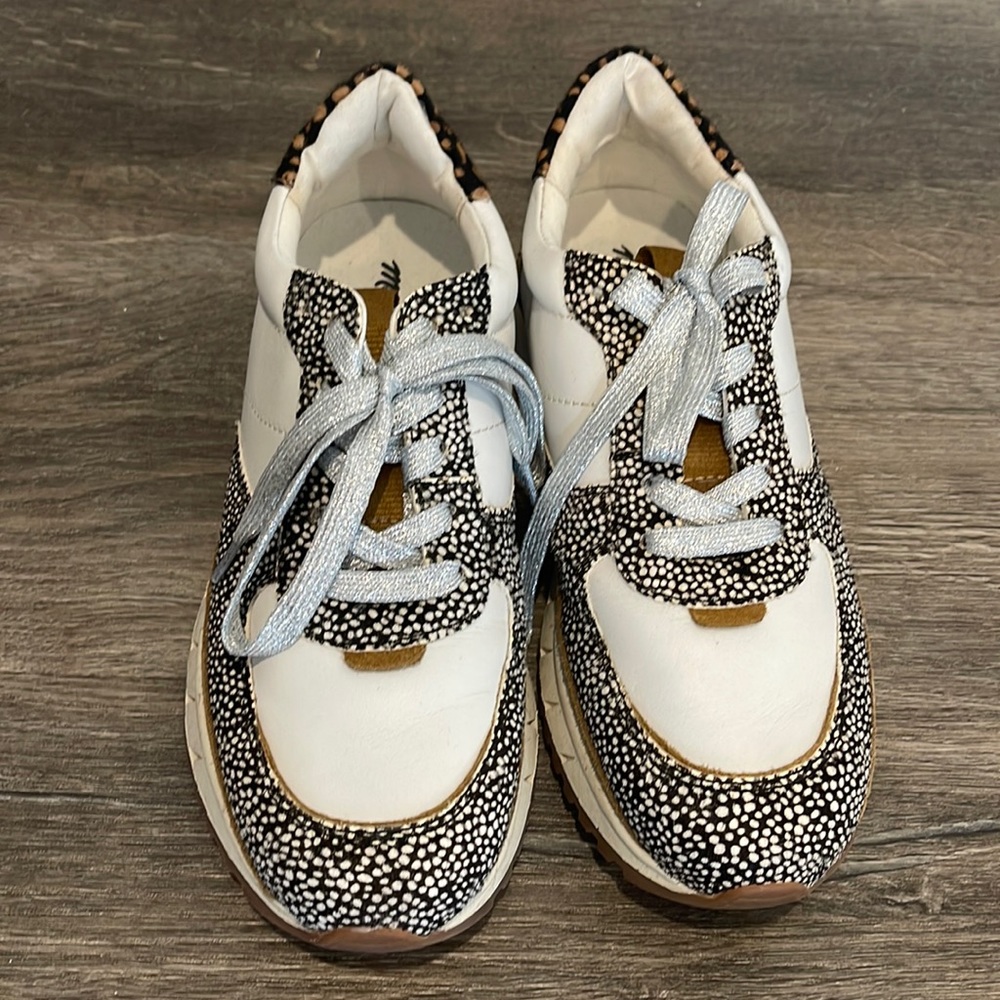 Madewell tennis shoes size 7 like new
